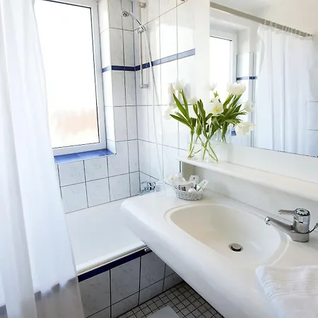 Hotel Post Frankfurt Airport 3*